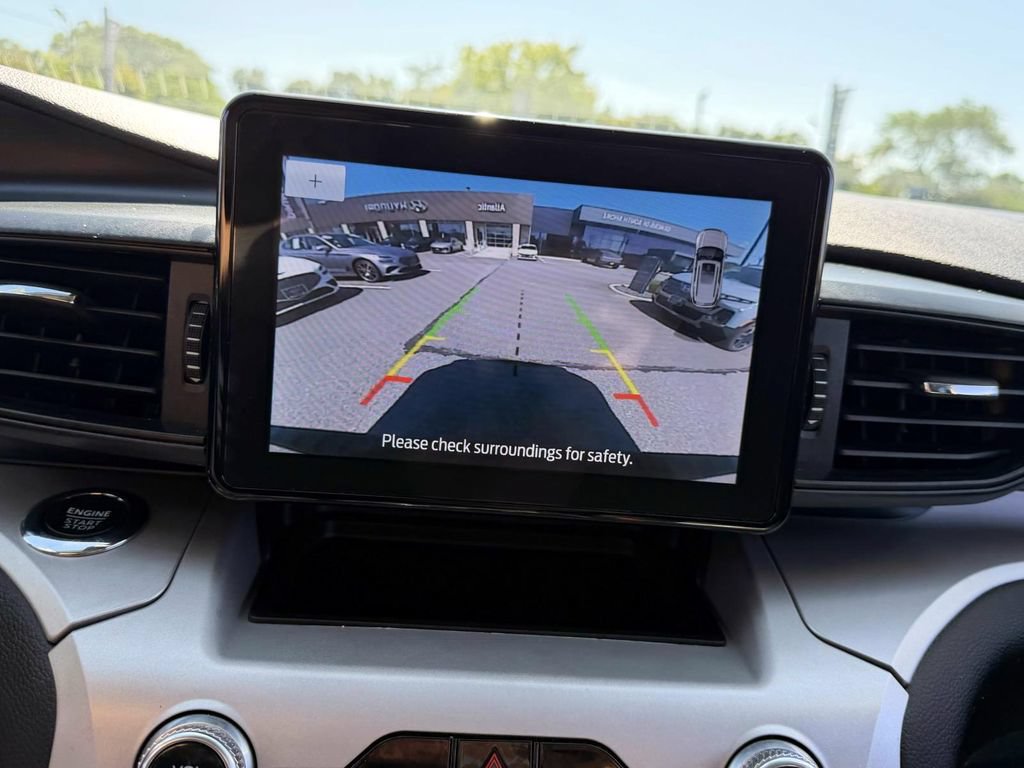 Used 2023 Ford Explorer XLT AWD/4WD image 23