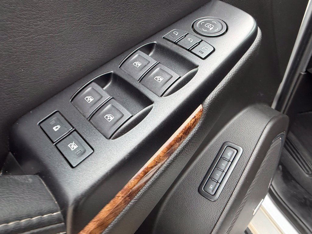 Used 2019 Chevrolet Tahoe Premier AWD/4WD image 10