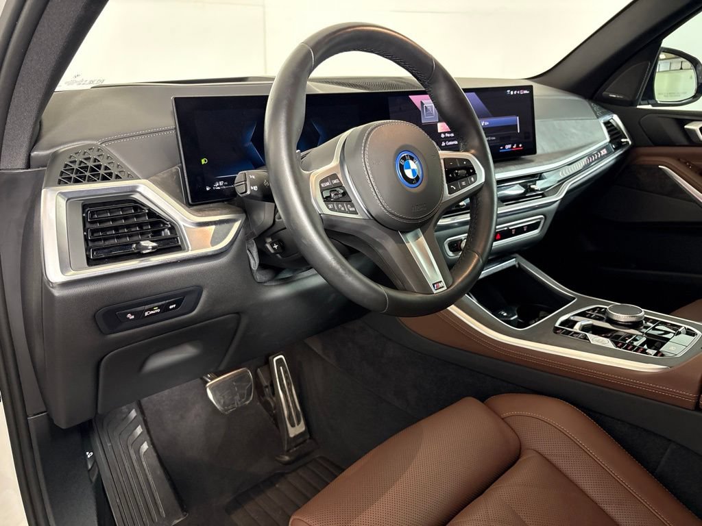 Certified 2025 BMW X5 xDrive50e w/ M Sport Package AWD/4WD image 28