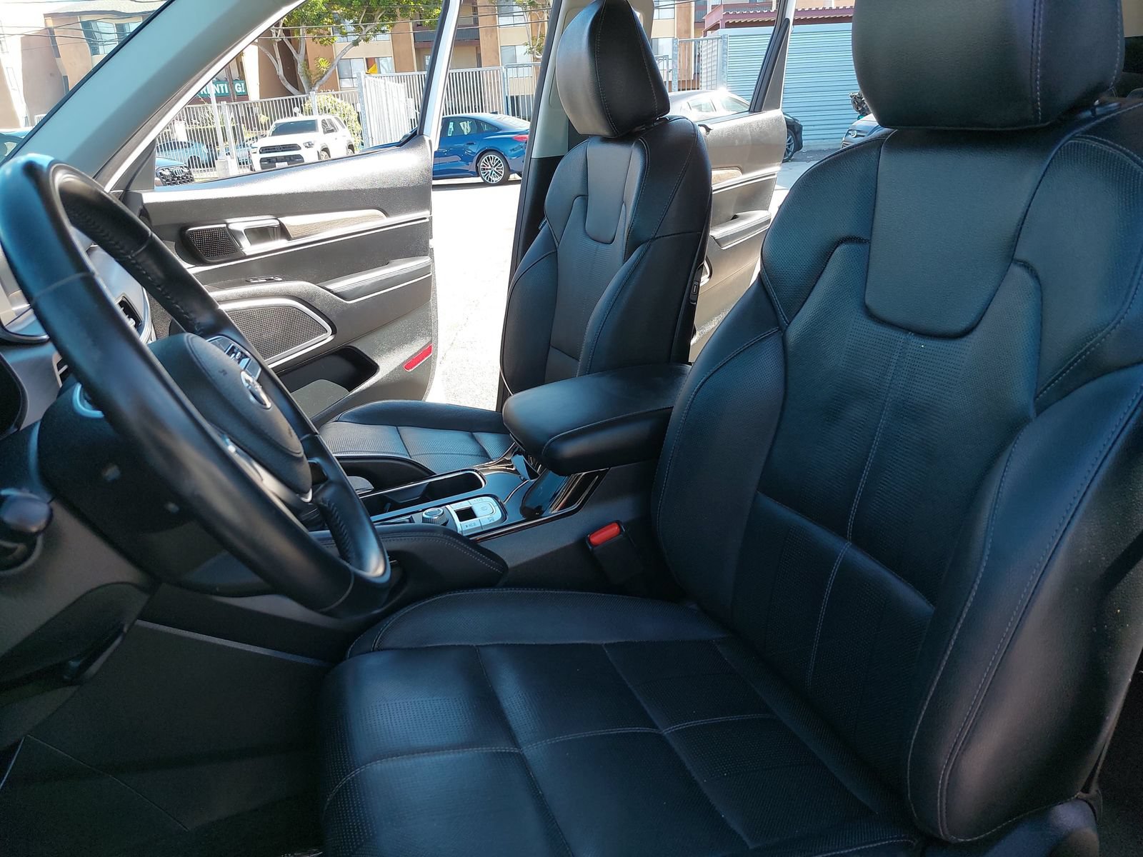 Used 2021 Kia Telluride SX w/ Towing Package FWD image 17