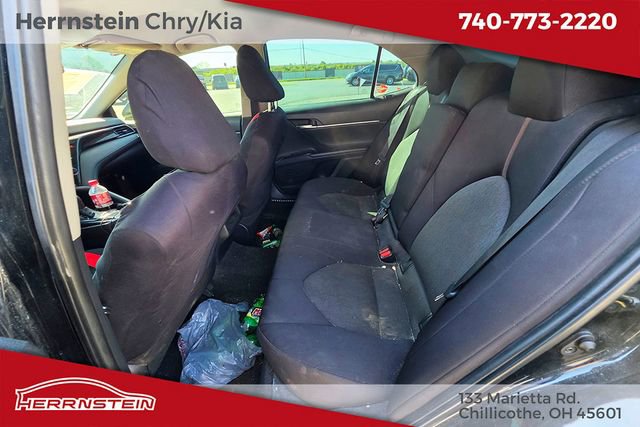 Used 2019 Toyota Camry LE image 9