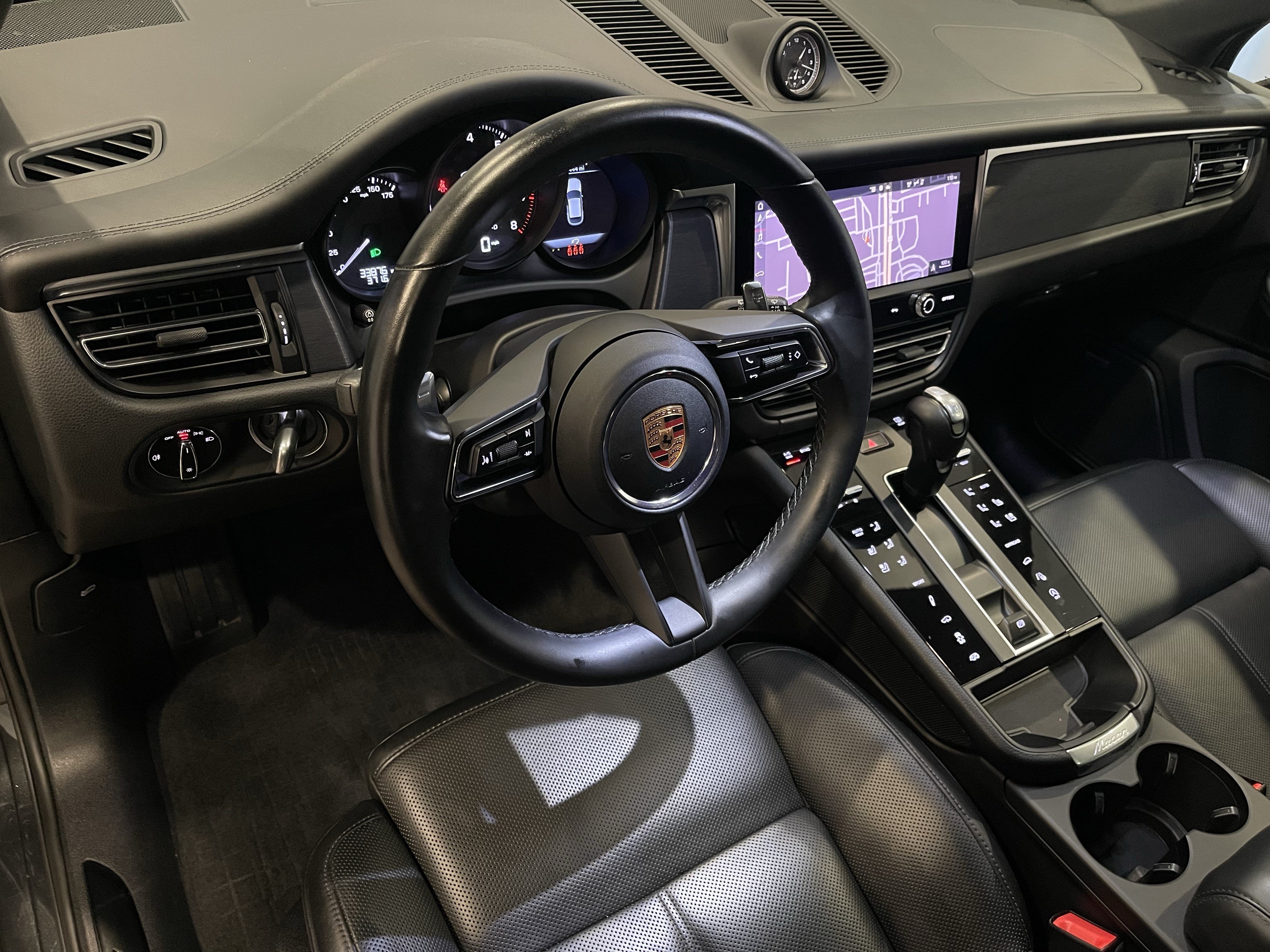 Used 2022 Porsche Macan GTS AWD/4WD image 13