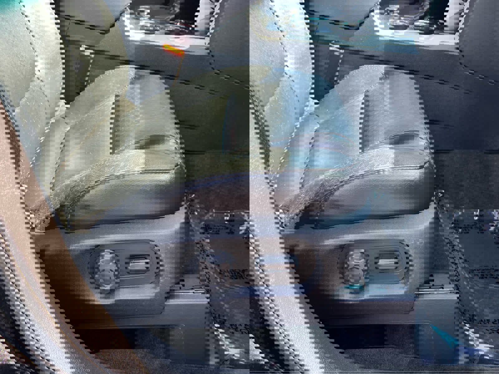 Used 2013 Ford Explorer XLT image 18