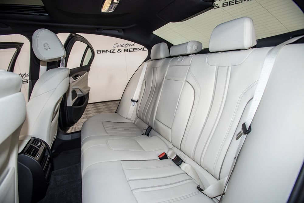 Used 2023 BMW 530e w/ M Sport Package RWD image 15