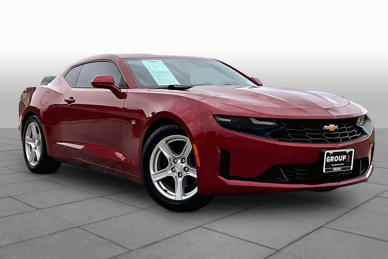 Used 2023 Chevrolet Camaro LT RWD image 3