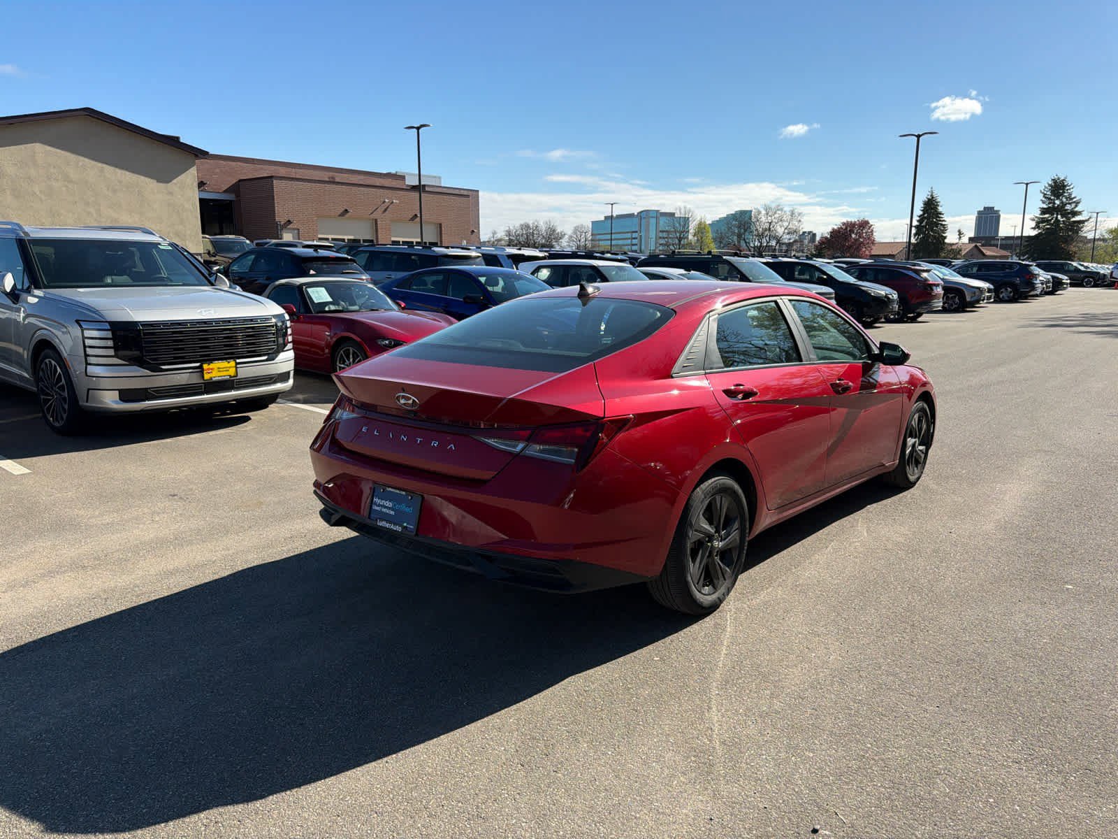 Used 2022 Hyundai Elantra SEL w/ Cargo Package FWD image 2