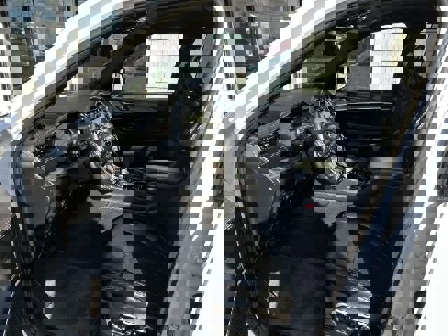 Used 2025 Jeep Grand Cherokee L Overland w/ Advanced Protech Group III image 11