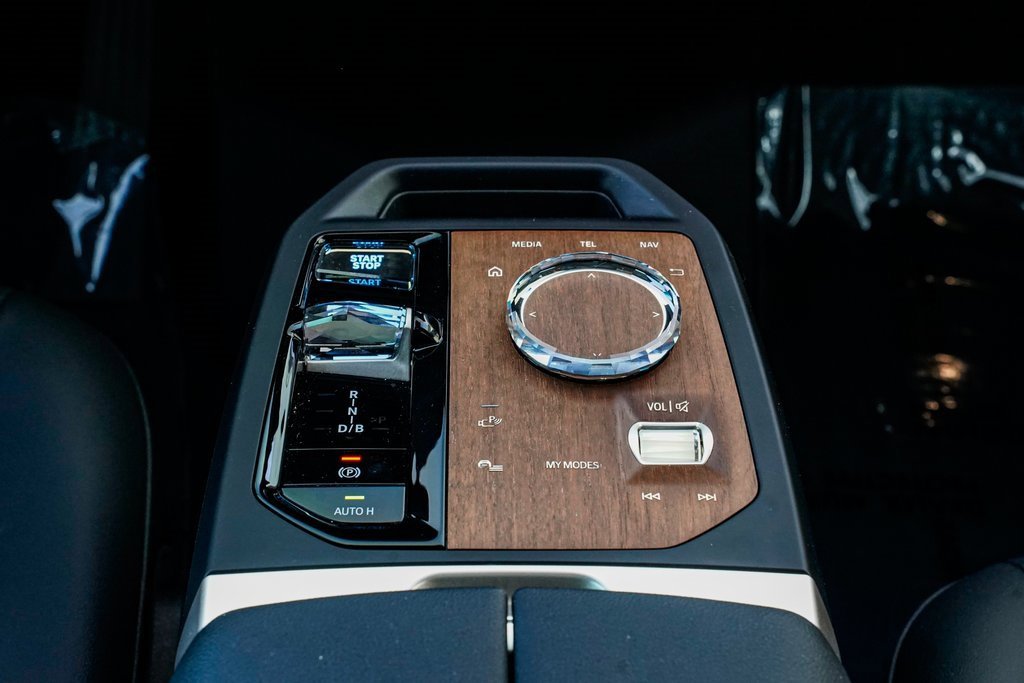 Used 2024 BMW iX xDrive50 w/ Premium Package image 14