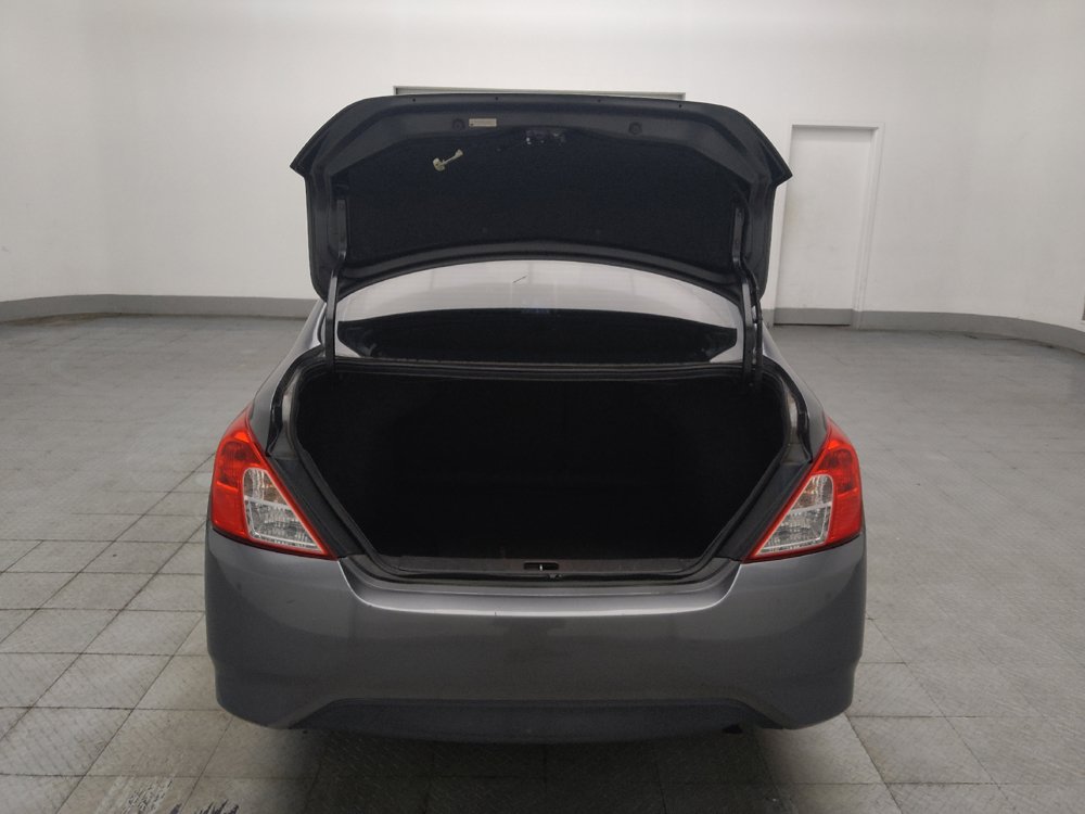 Used 2018 Nissan Versa SV FWD image 29