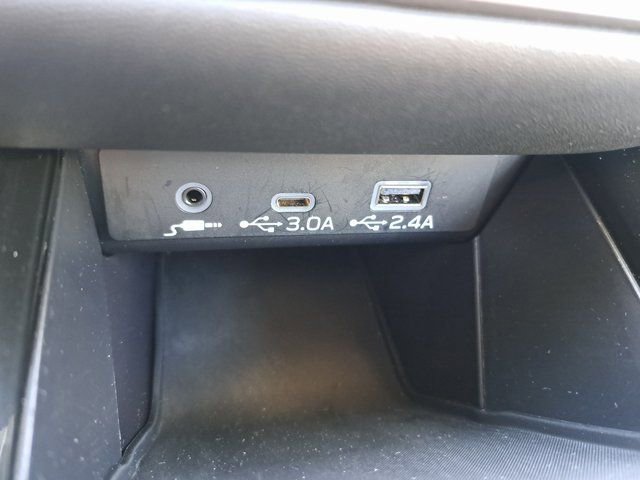 Used 2025 Subaru Legacy Limited image 19
