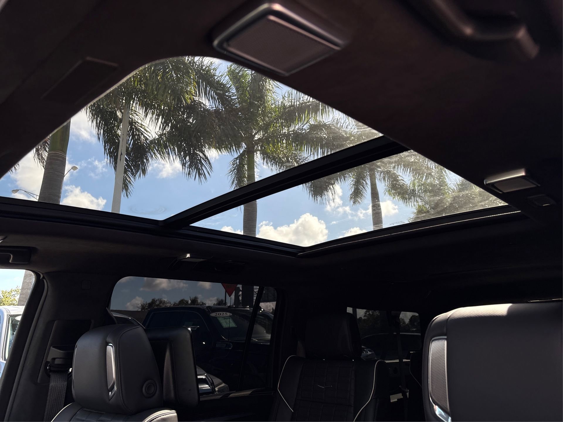 Certified 2025 Cadillac Escalade ESV Sport Platinum image 37