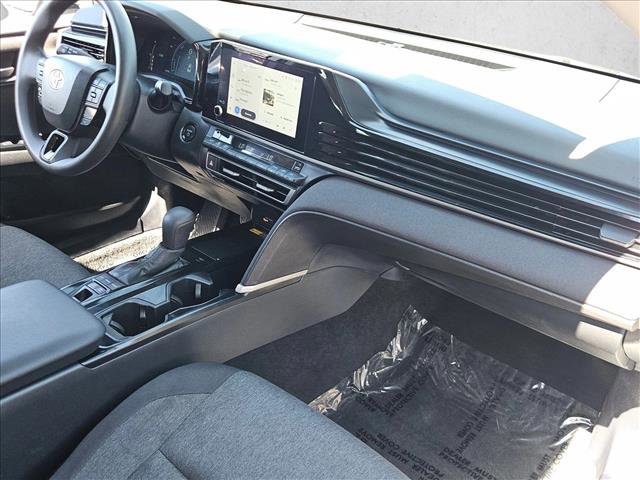 Used 2025 Toyota Camry LE FWD image 27