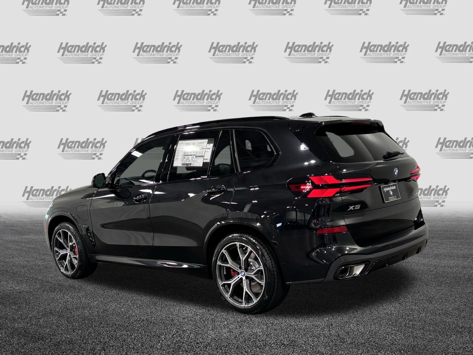 New 2026 BMW X5 xDrive50e w/ M Sport Package AWD/4WD image 6