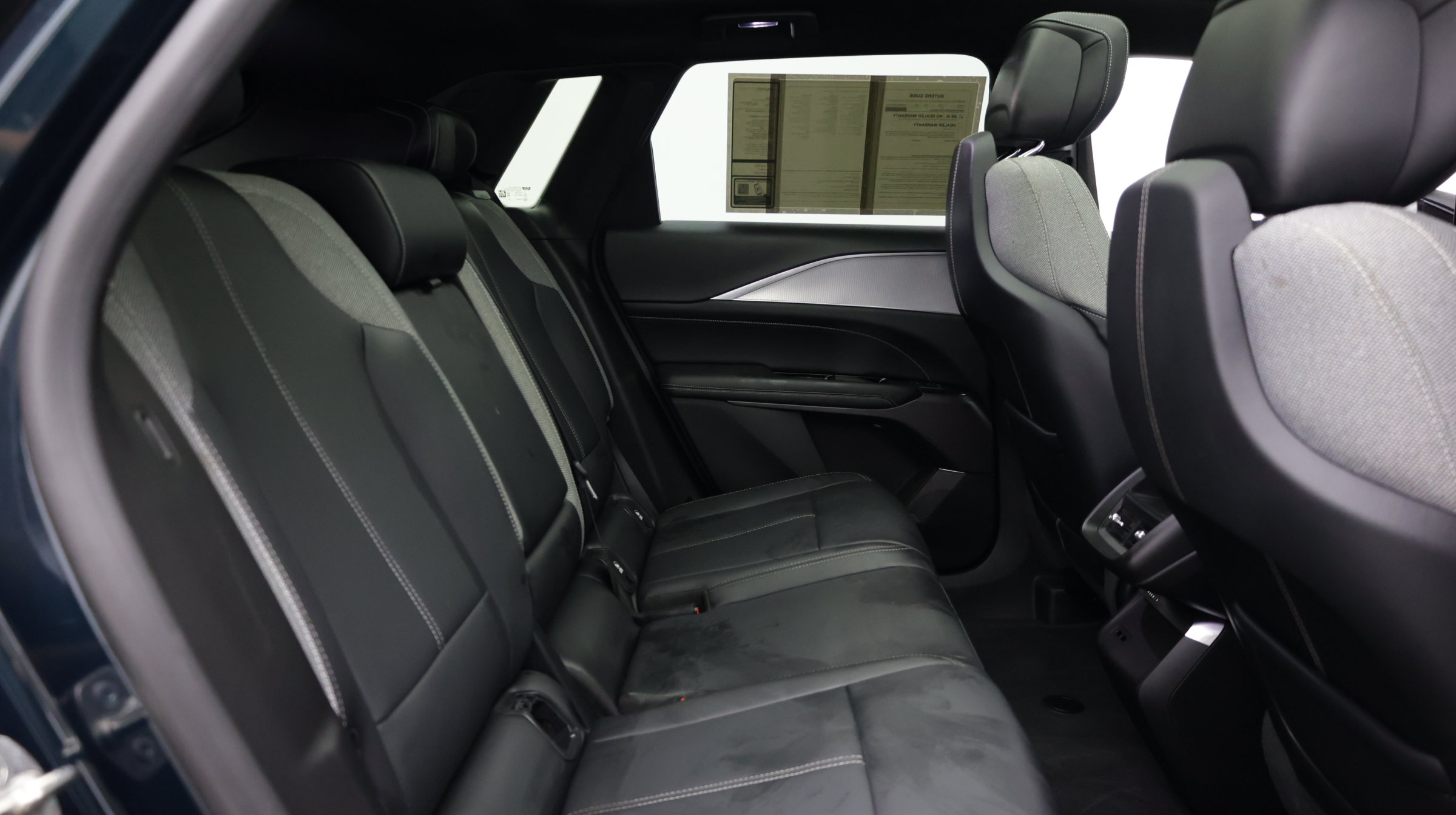 Used 2024 Cadillac Lyriq Tech RWD image 35