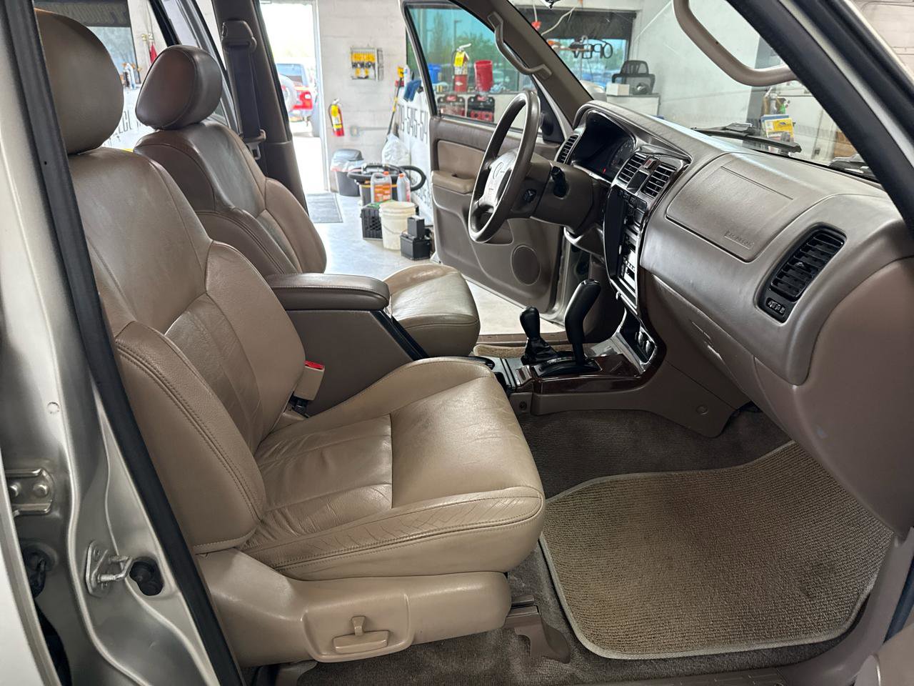 Used 2001 Toyota 4Runner Limited image 46