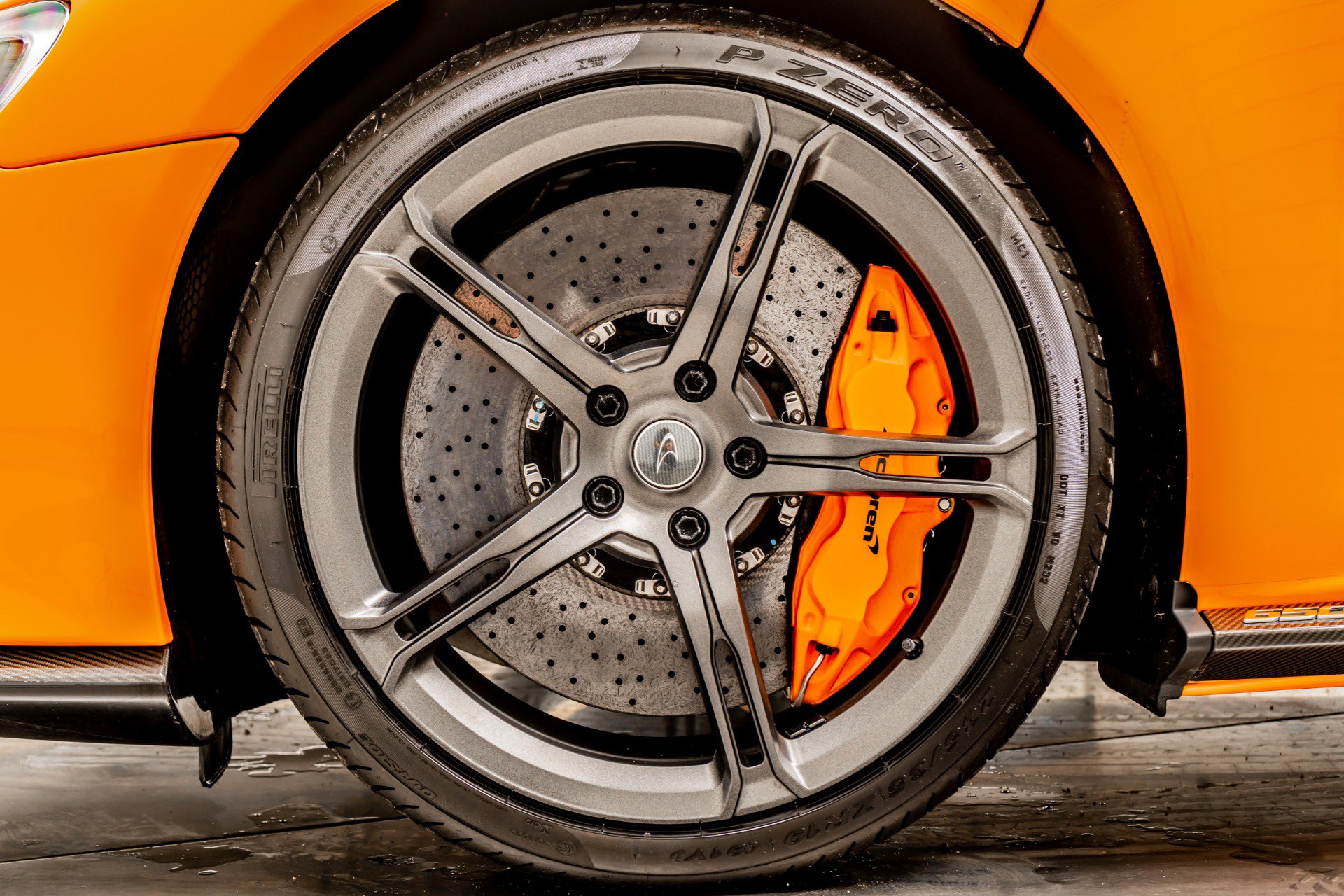 Used 2015 McLaren 650S Spider RWD image 10