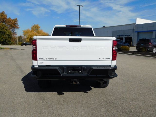 Used 2023 Chevrolet Silverado 2500 Custom image 4