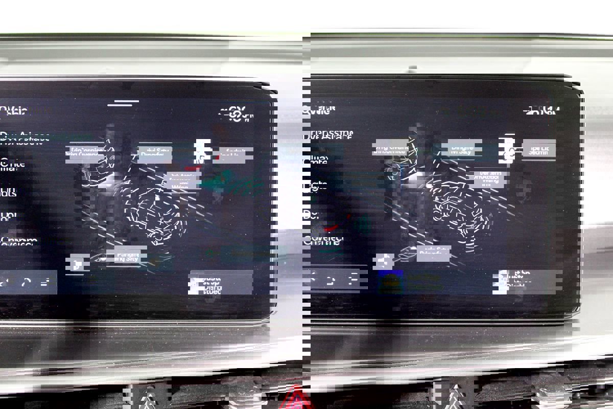 Used 2025 Kia Sorento LX image 14