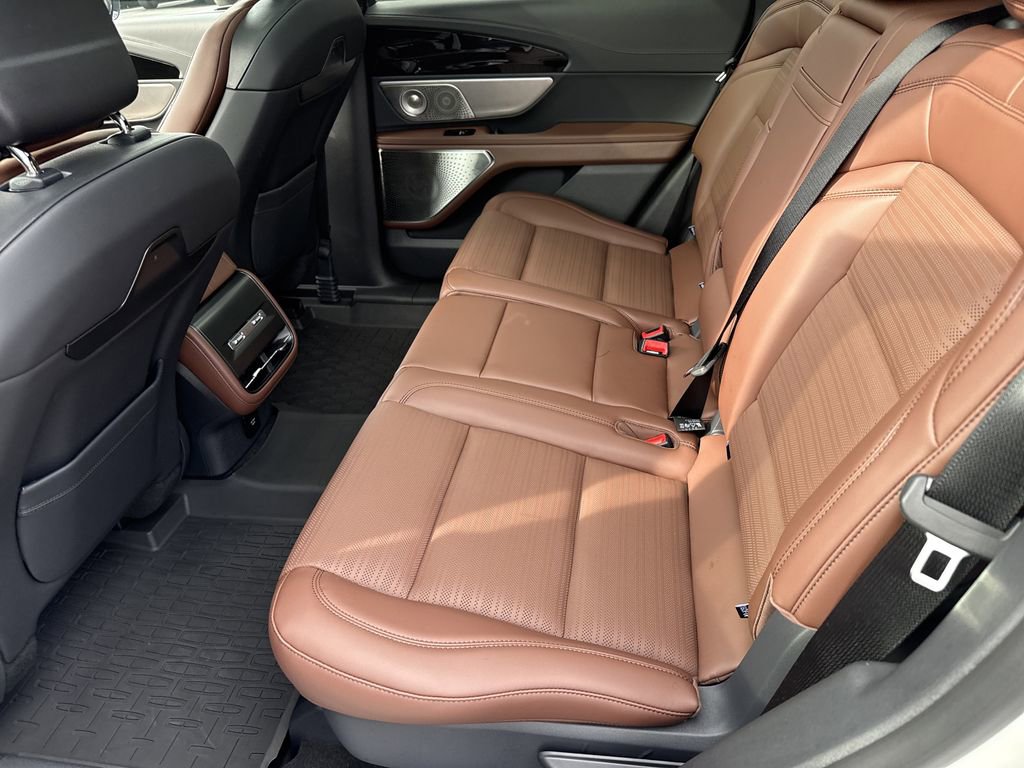 Used 2026 Lincoln Nautilus Reserve image 20
