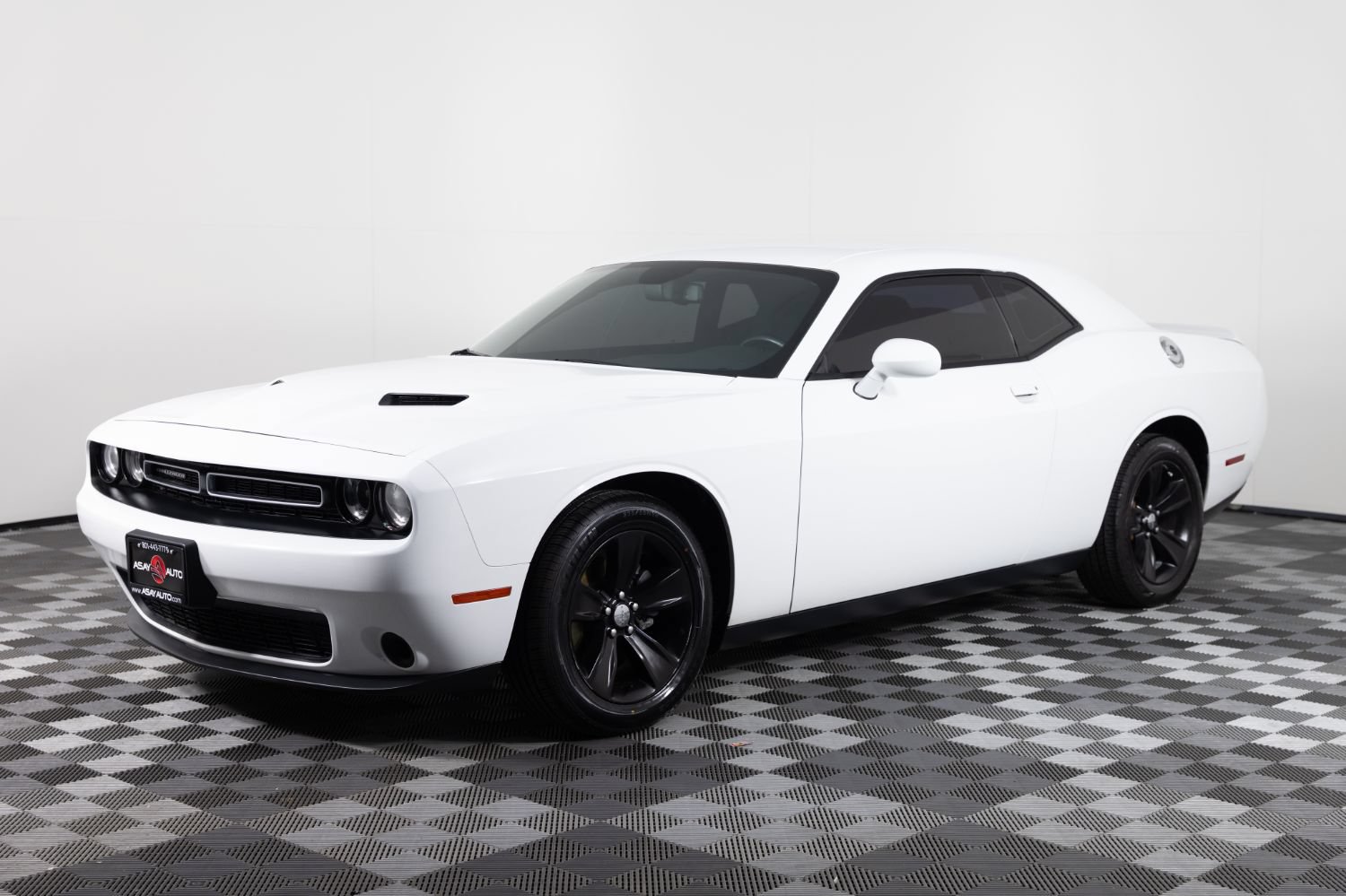 Used 2018 Dodge Challenger SXT