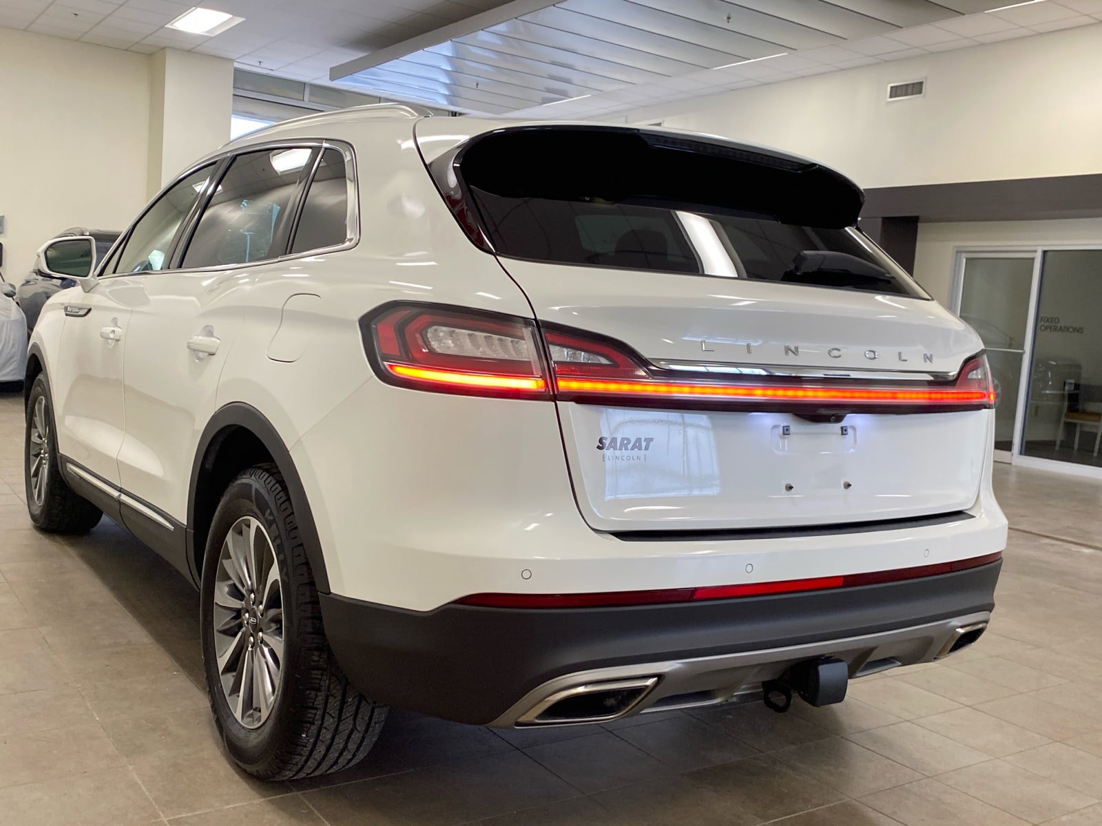 Used 2023 Lincoln Nautilus Reserve w/ Class II Trailer Tow Package AWD/4WD image 5