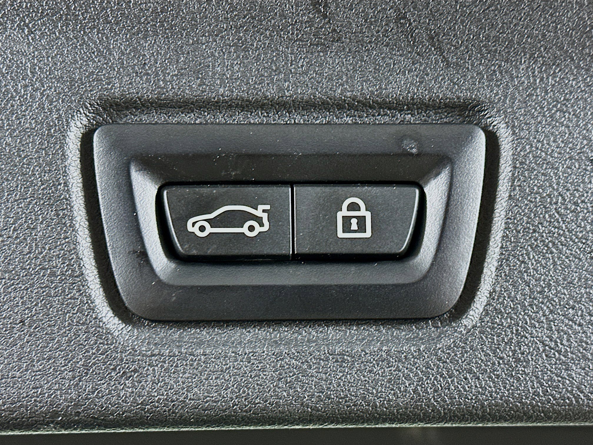 Used 2023 BMW i4 eDrive40 image 31