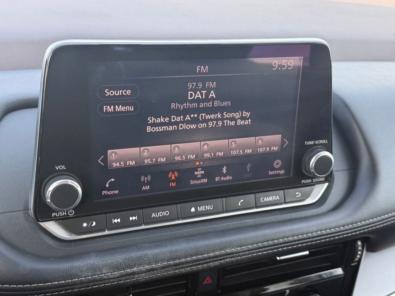 Certified 2022 Nissan Rogue SV FWD image 21
