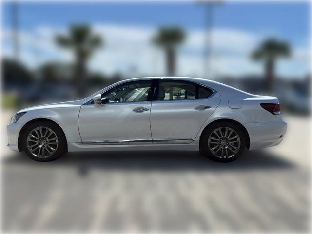 Used 2017 Lexus LS 460 w/ Comfort Package RWD image 7