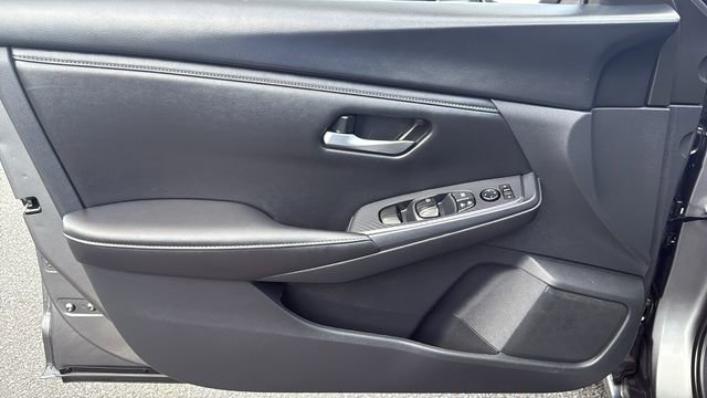 Used 2024 Nissan Sentra SV FWD image 11
