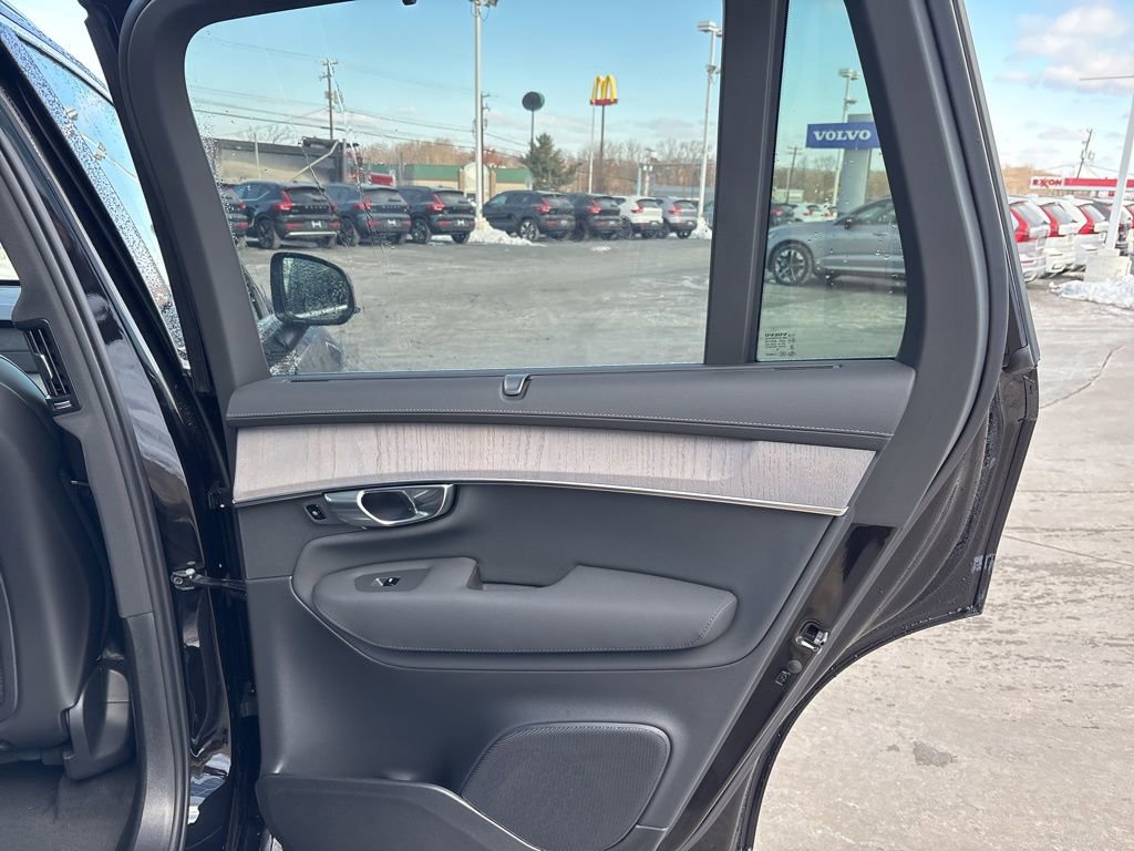 New 2026 Volvo XC90 T8 Ultra w/ Protection Package Premier image 42
