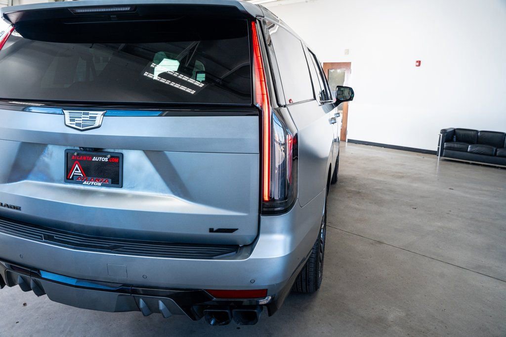 Used 2023 Cadillac Escalade ESV V image 27