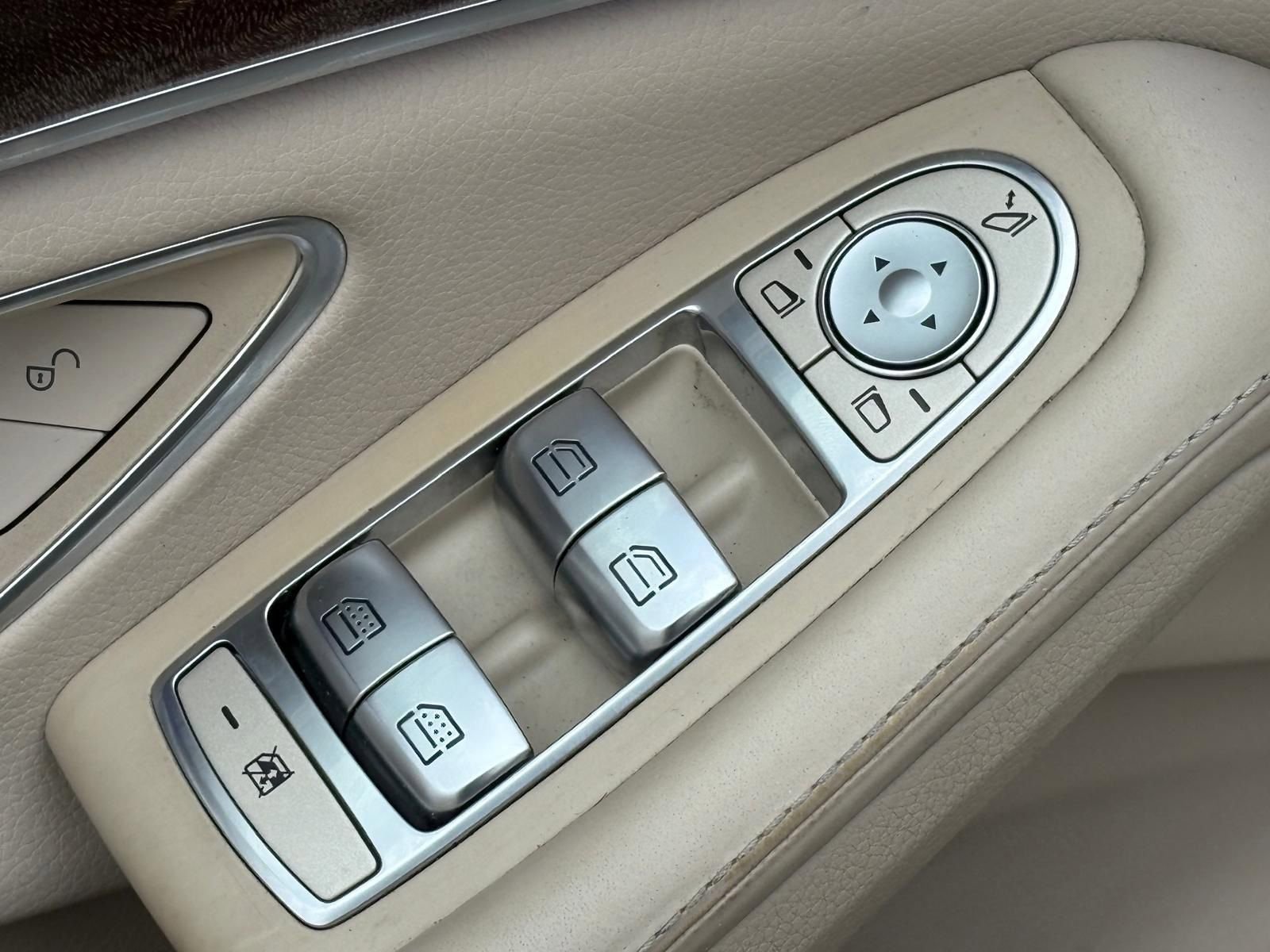 Used 2019 Mercedes-Benz S 560 Sedan image 37
