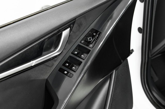 Used 2024 Kia Niro LX image 36