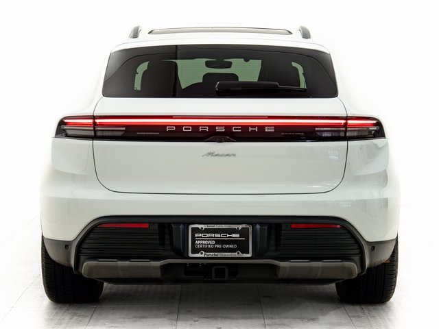 Certified 2025 Porsche Macan Electric image 33