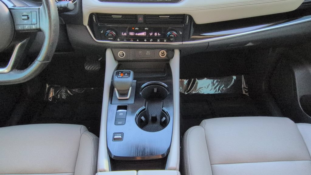 Certified 2022 Nissan Rogue SL w/ SL Premium Package FWD image 15
