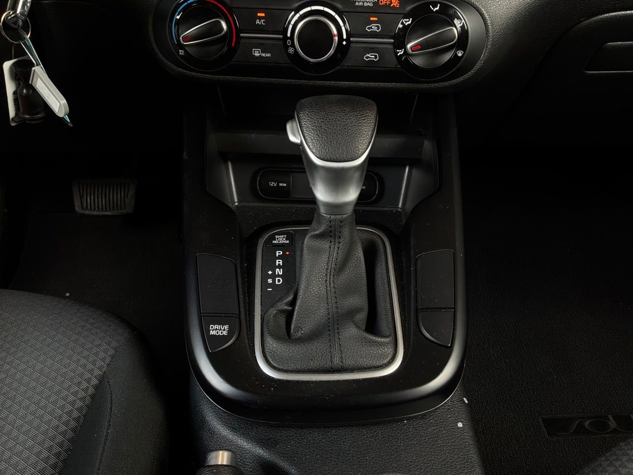 Used 2025 Kia Soul LX w/ LX Technology Package FWD image 20