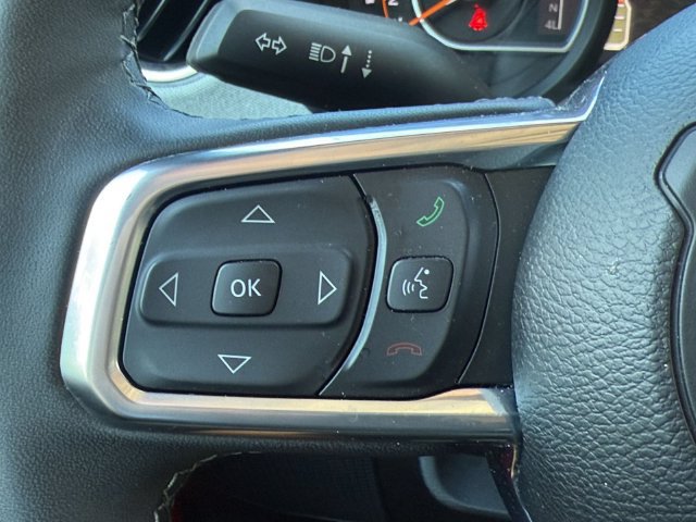 Used 2026 Jeep Wrangler Unlimited Sahara AWD/4WD image 24