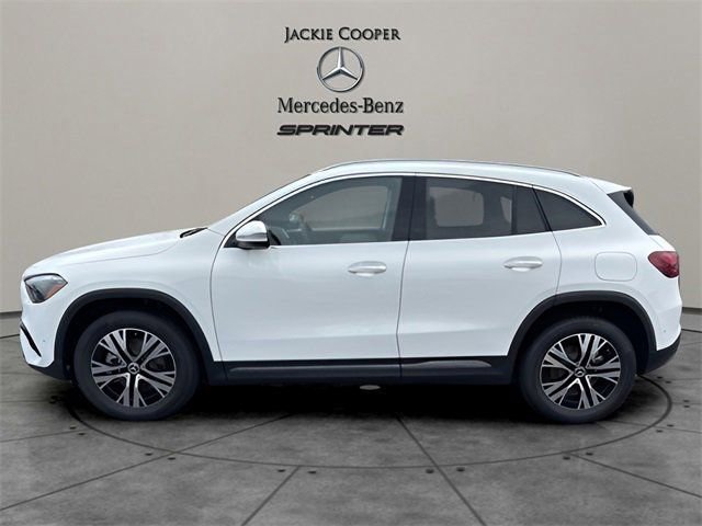New 2025 Mercedes-Benz GLA 250 image 2