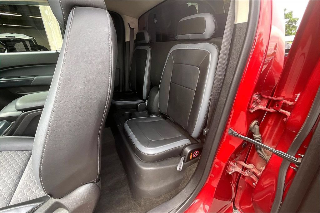 Used 2015 Chevrolet Colorado Z71 AWD/4WD image 25