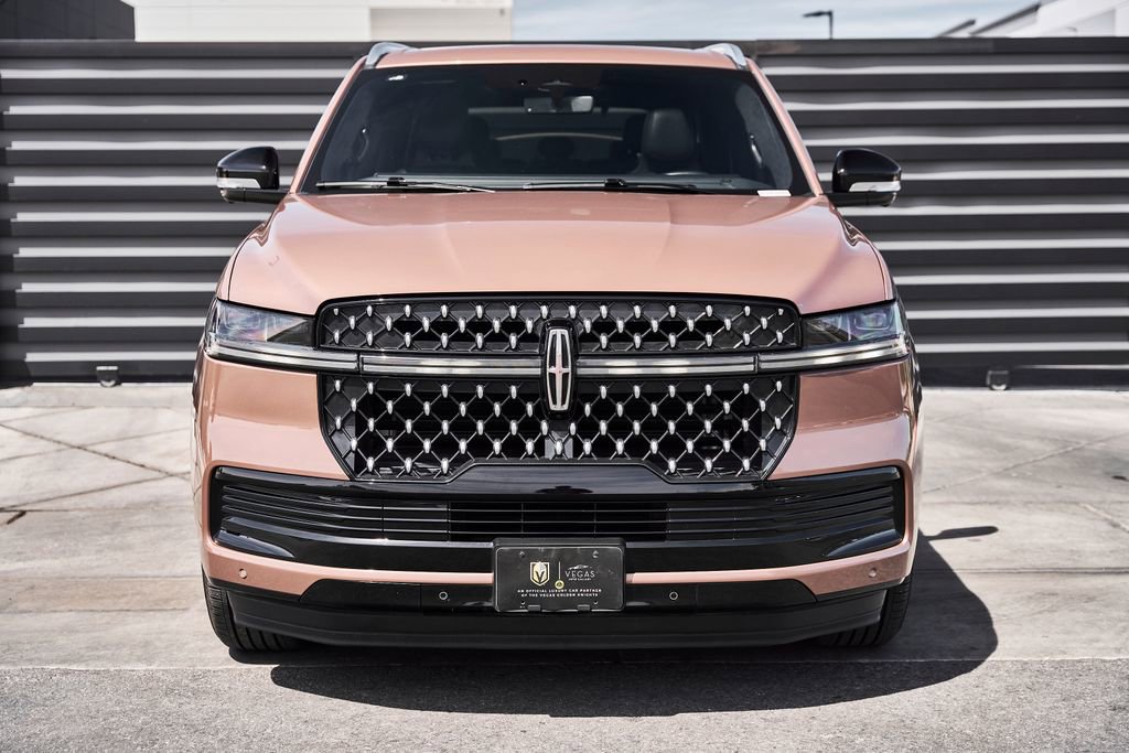 Used 2025 Lincoln Navigator Black Label AWD/4WD image 12