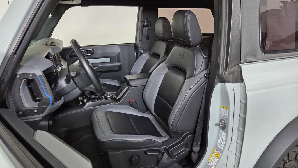 Used 2022 Ford Bronco Black Diamond w/ Sasquatch Package image 16