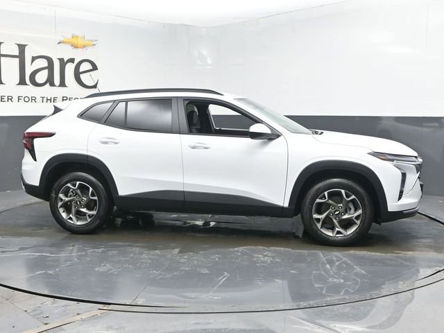 New 2026 Chevrolet Trax LT w/ Driver Confidence Package image 1