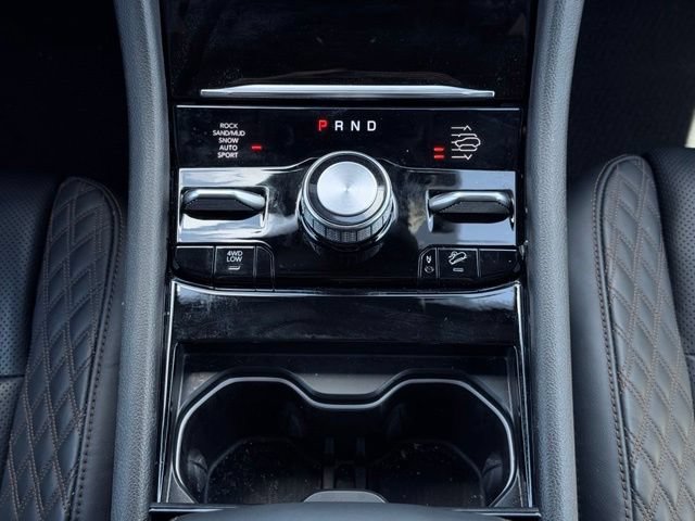 Used 2025 Jeep Grand Cherokee Summit AWD/4WD image 37