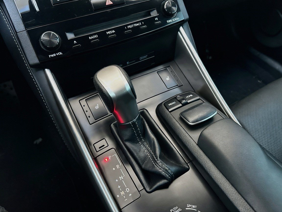 Used 2014 Lexus IS 250 w/ F-Sport Package RWD image 12