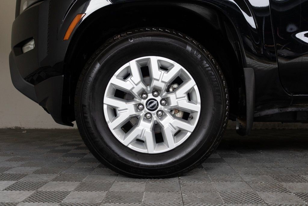 Used 2024 Nissan Frontier SV w/ SV Convenience Package RWD image 9