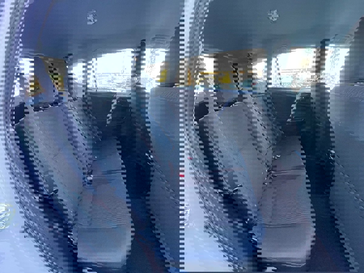 Used 2016 Toyota RAV4 LE image 14