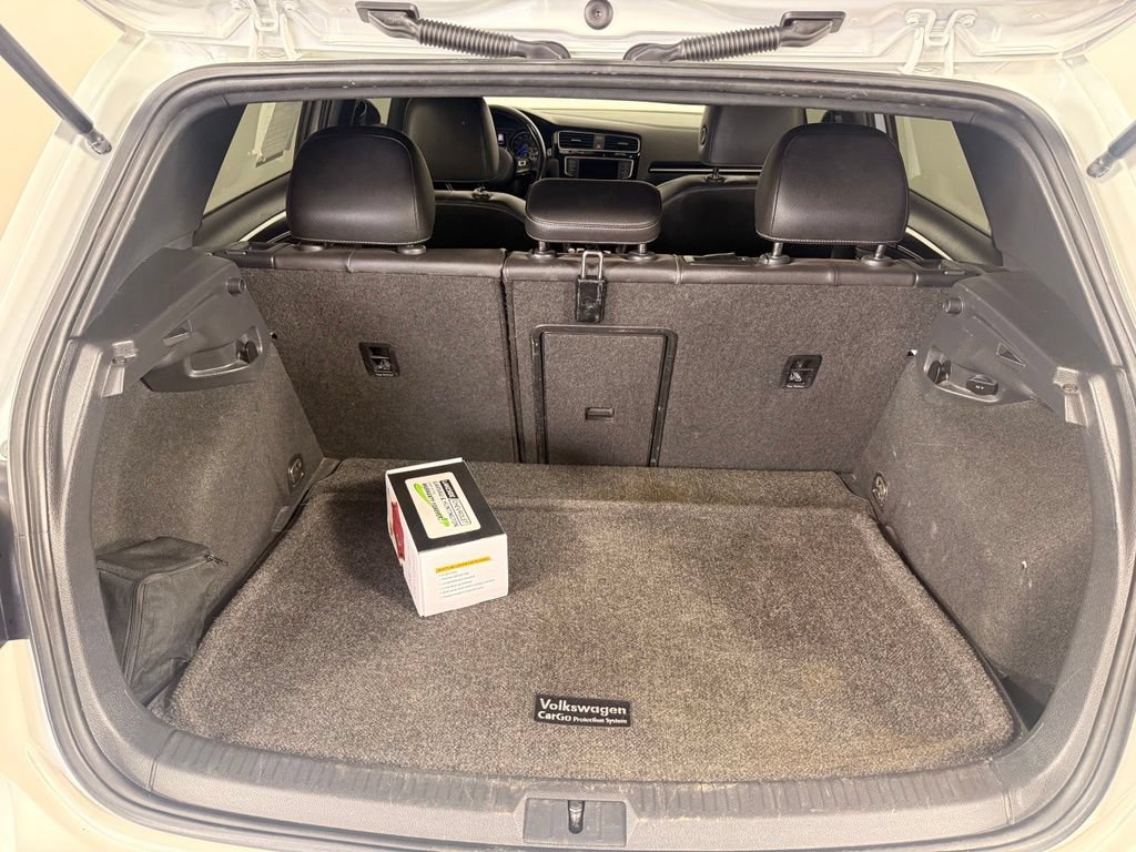 Used 2017 Volkswagen Golf R 4-Door AWD/4WD image 14