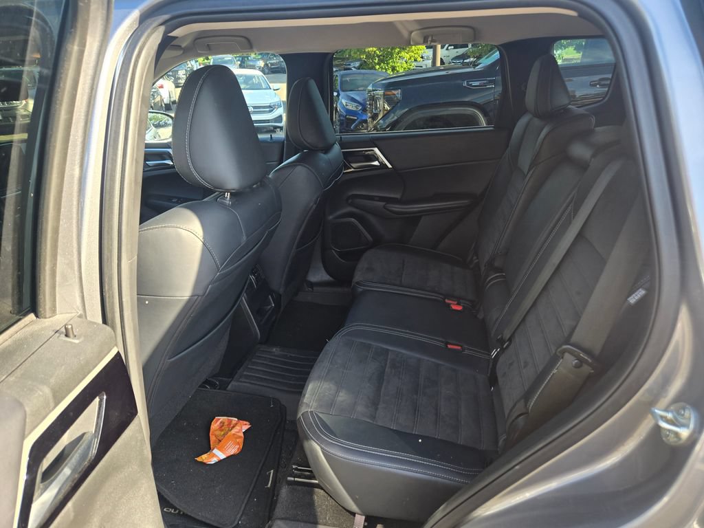 Used 2024 Mitsubishi Outlander SE AWD/4WD image 12