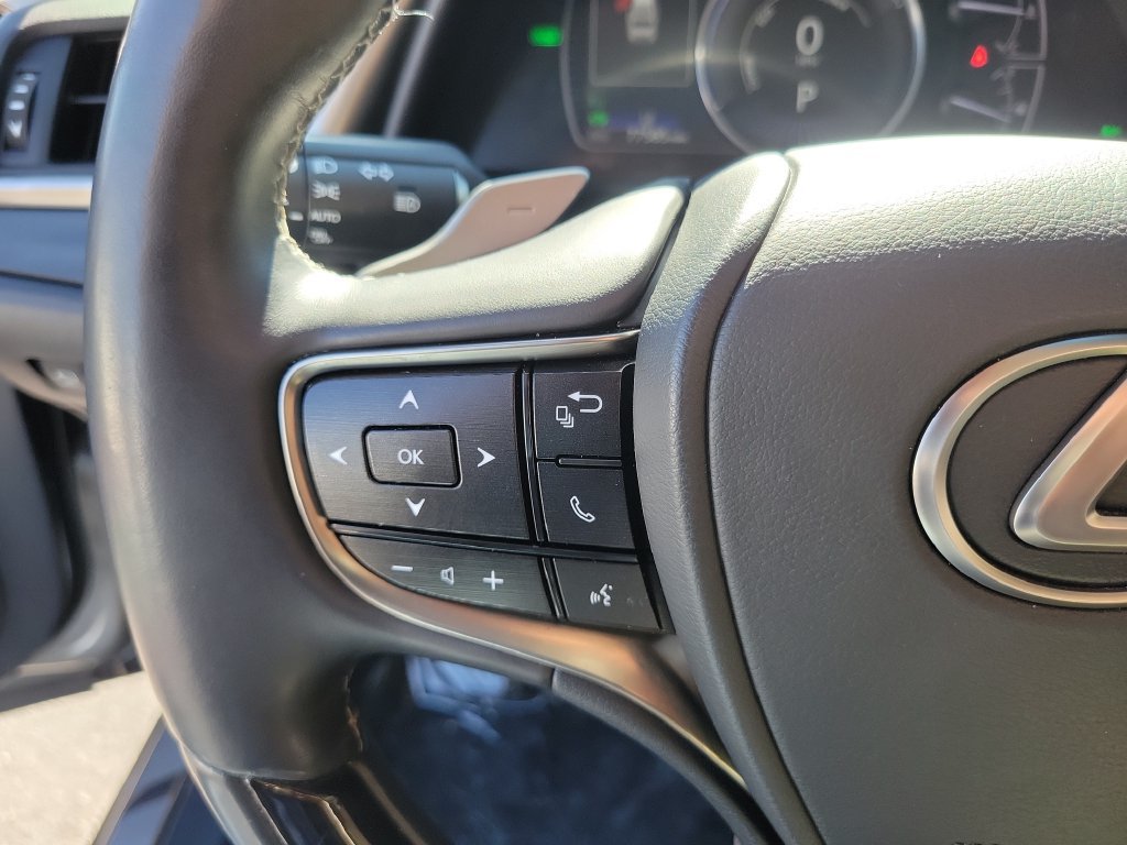 Used 2020 Lexus ES 300h w/ Accessory Package 2 FWD image 30