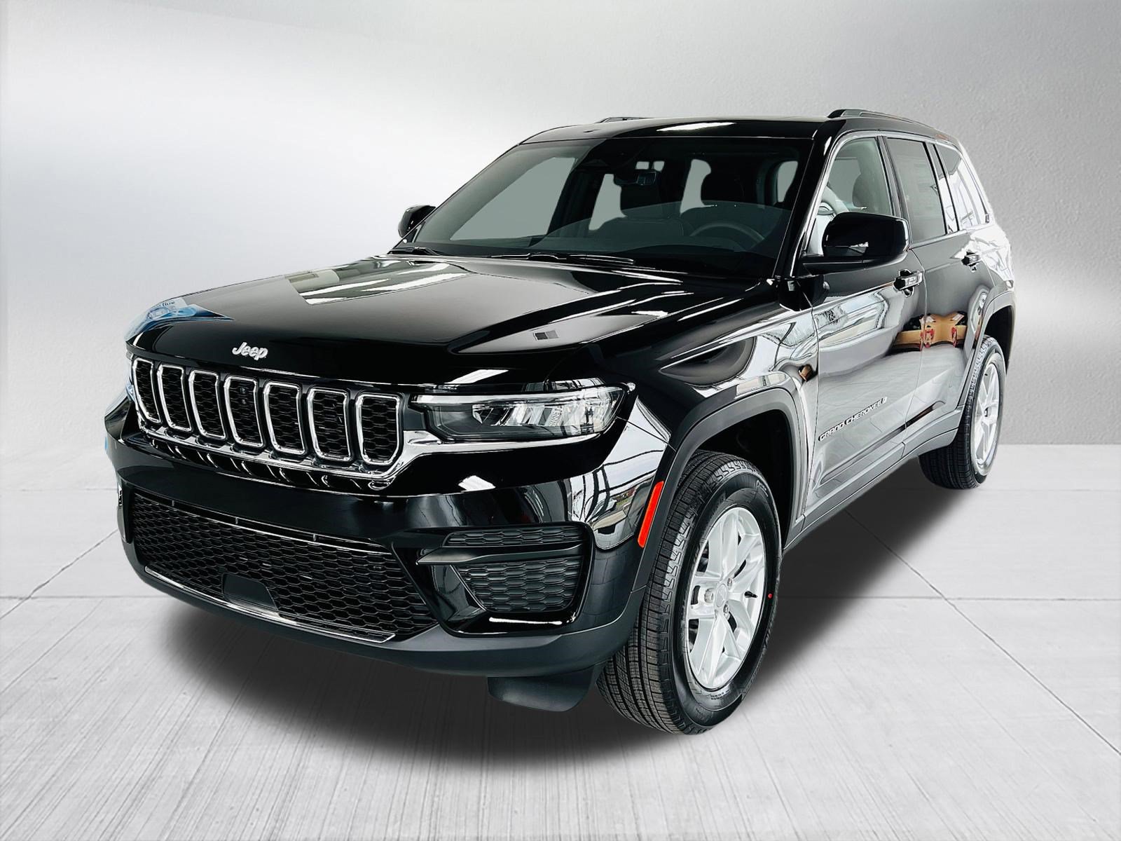 New 2026 Jeep Grand Cherokee Laredo X